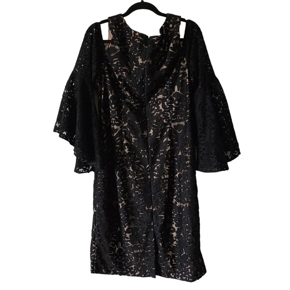 Xscape Lace Cold Shoulder Bell Sleeve Dress Black 16W - Picture 4 of 11